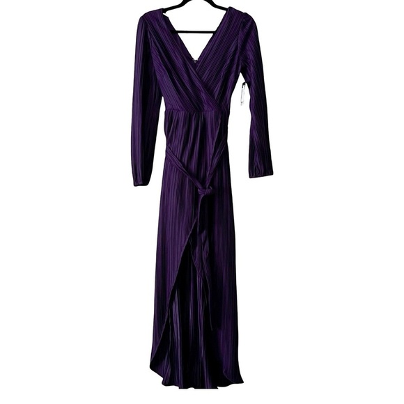 NWT GUESS Pleated Woven Faux-Wrap V-Neck Evening Maxi Dress Purple Sz 0 - Picture 2 of 8